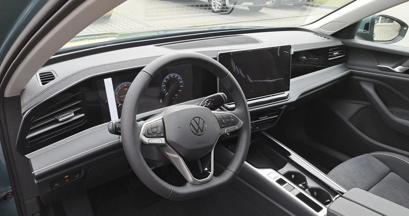 Volkswagen Passat cena 192900 przebieg: 10, rok produkcji 2024 z Łomża małe 529